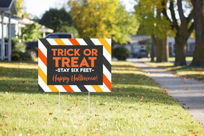 TRICK OR TREAT - STAY SIX FEET