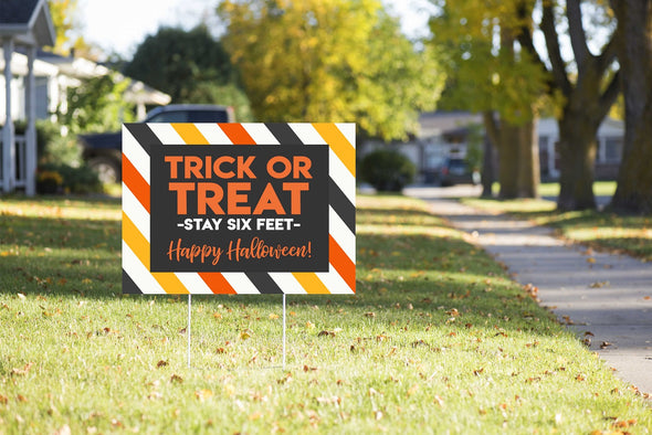 TRICK OR TREAT - STAY SIX FEET