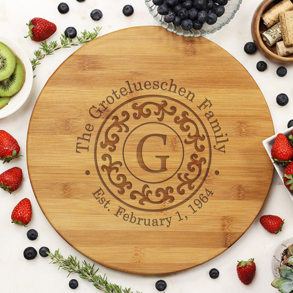 Round Cutting Board "Grotelueschen Family Filigree"