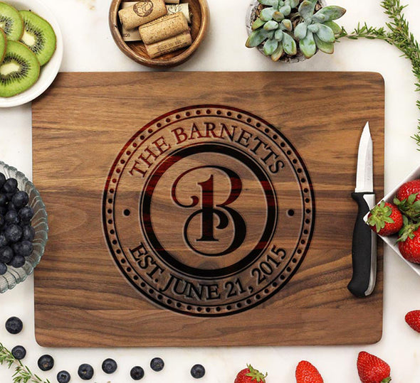 Cutting Board "Barnetts Curly Initial"