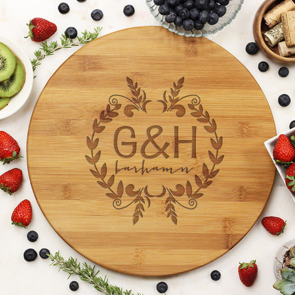 Round Cutting Board "Barhamn Floral Initials"